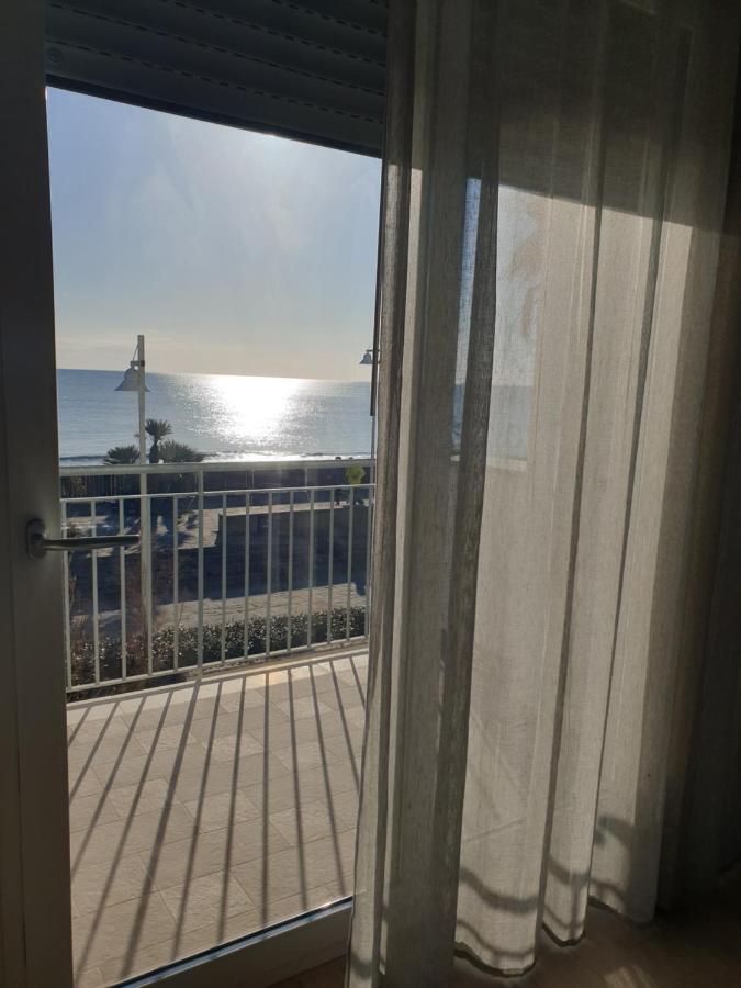 Iris Home Metaponto Bagian luar foto